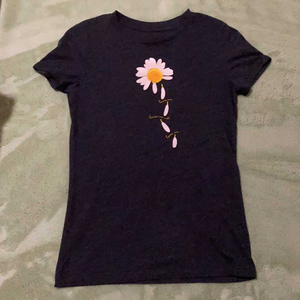 Aeropostale graphic tee shirt. size:small